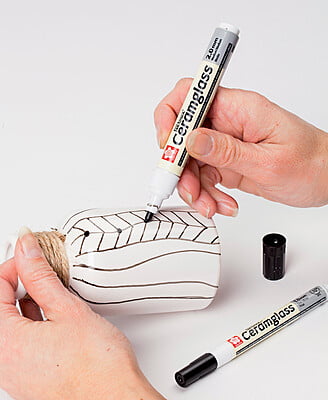 SAKURA CERAMGLASS PAINT MARKER,